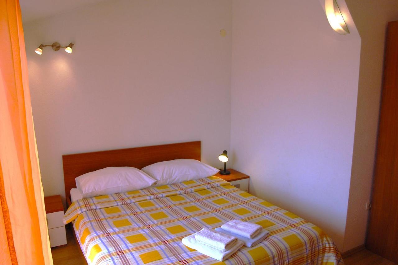 Apartments & Rooms Pierino Bol Zewnętrze zdjęcie