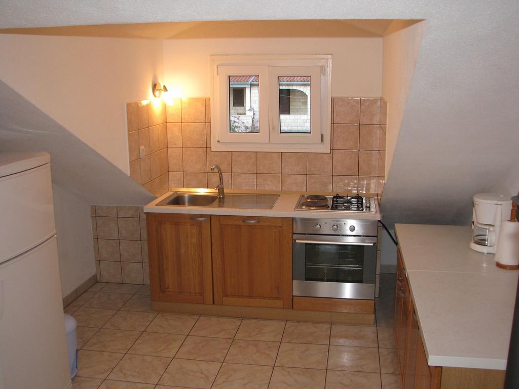 Apartments & Rooms Pierino Bol Zewnętrze zdjęcie